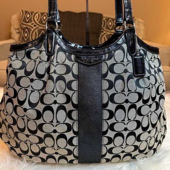 Coach Black and White Tote Bag - Picture 3 of 13